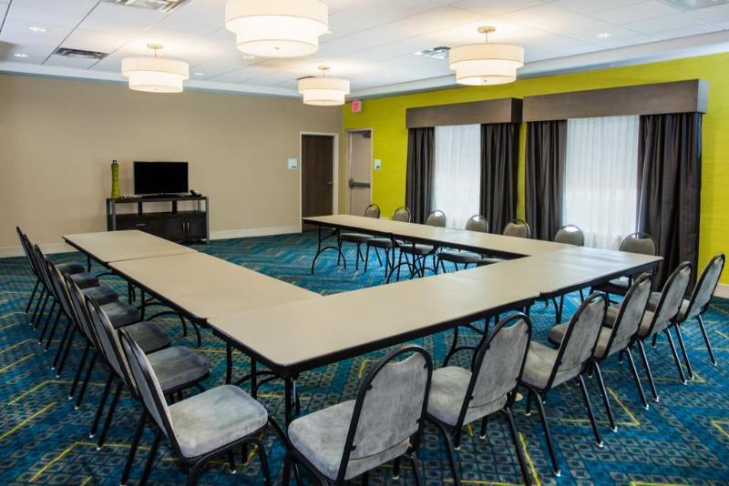 Holiday Inn Express & Suites Litchfield By Ihg Экстерьер фото